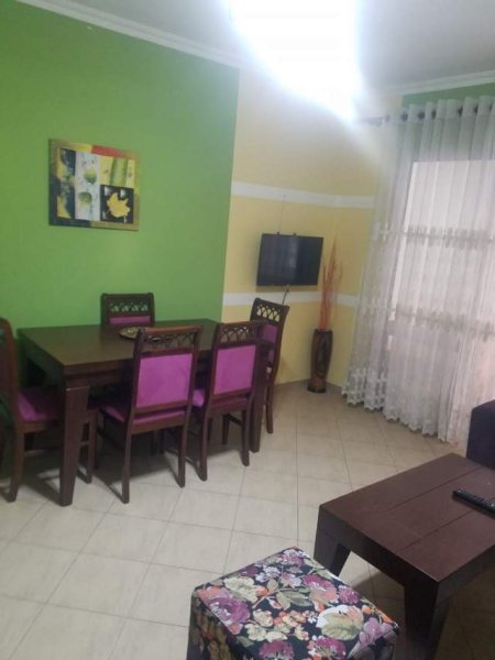 Tirane,Apartament 2+1 me qira prane Bar Artistit ne Astir