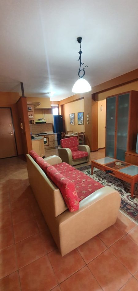Tirane, jap me qera apartament 2+1+BLK Kati 5, 95 m² 450 Euro (BULEVARDI ZOGU I PARE)