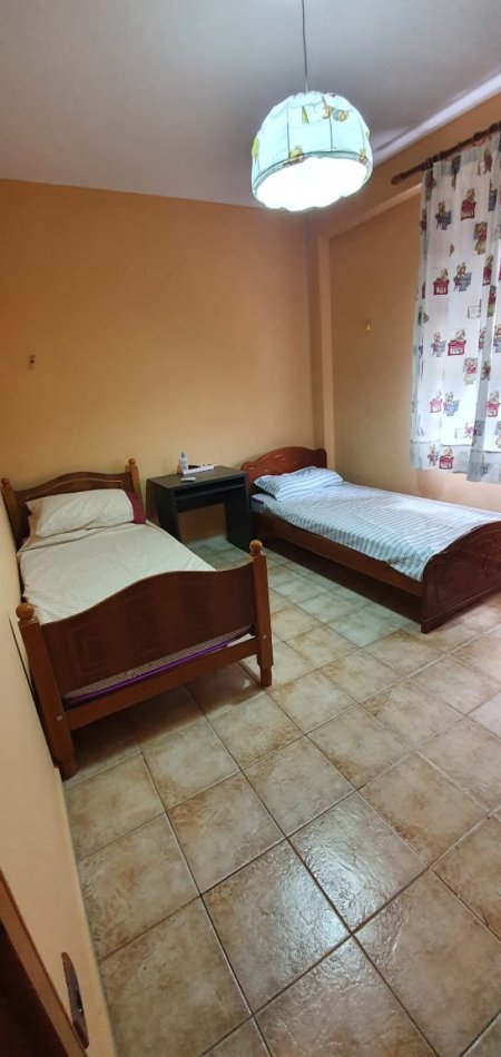 Tirane, jap me qera apartament 2+1+BLK Kati 5, 95 m² 450 Euro (BULEVARDI ZOGU I PARE)