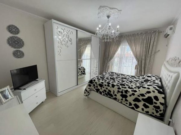 Tirane, shes Vile Kati 4, 560 m² 550.000 Euro (Rruga 4 Deshmoret)