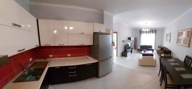Tirane, jap me qera apartament 2+1+2 tualete+BLK Kati 2, 101 m² 400 Euro (Bill Klinton)
