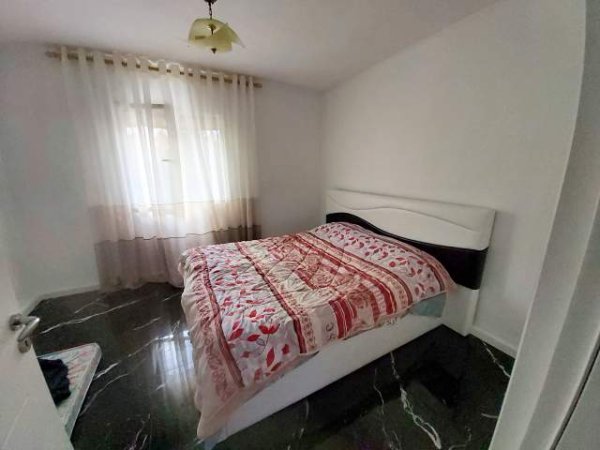 Tirane, jepet me qera apartament 1+1+A+BLK Kati 3, 80 m² 30.000 Leke (Rr. Ali Shefqeti)