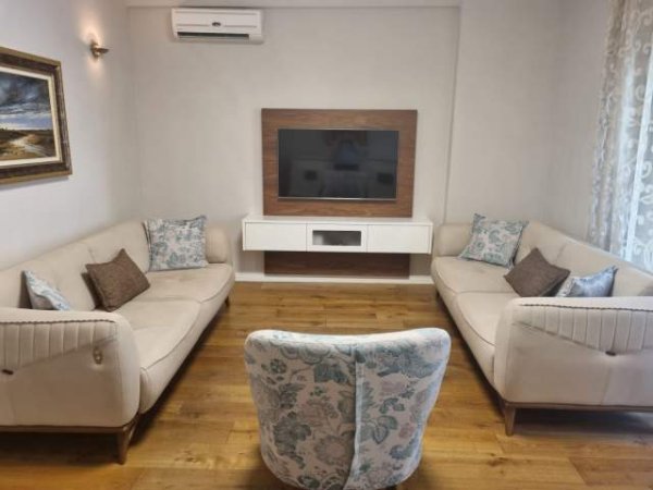 Tirane, shes apartament 2+1 105 m² 135.000 Euro (21 dhjetori)