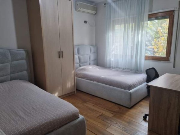 Tirane, shes apartament 2+1 105 m² 135.000 Euro (21 dhjetori)