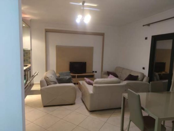 Tirane, jepet me qera 2+1+BLK Kati 2, 108 m² 430 Euro