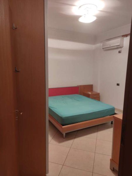 Tirane, jepet me qera apartament 2+1+BLK Kati 2, 108 m² 430 Euro (ferit xhajko)