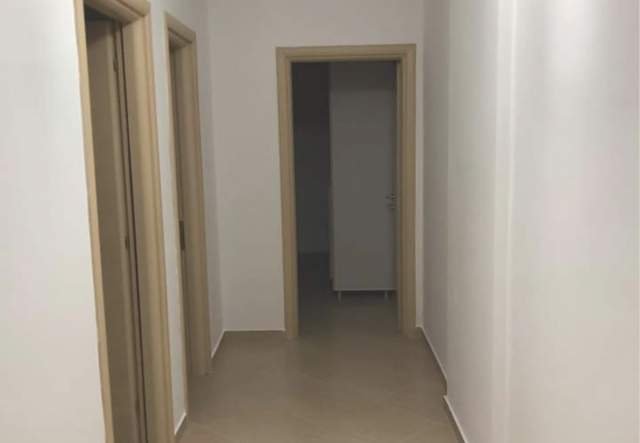 Vlore, shitet apartament 89 m² 55.000 Euro