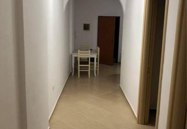 Vlore, shitet apartament 89 m² 55.000 Euro