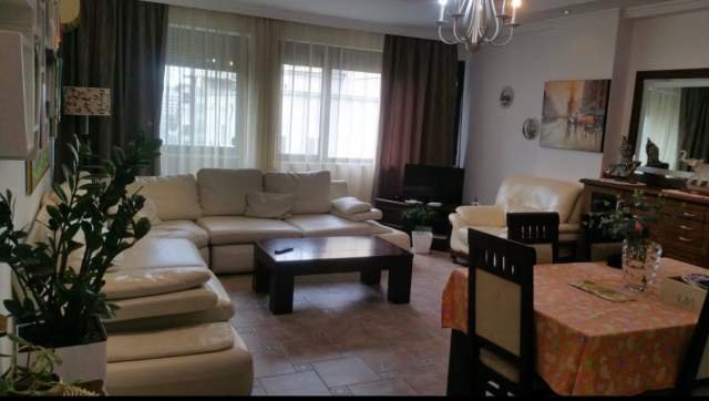 Tirane, jap me qera apartament 700 Euro