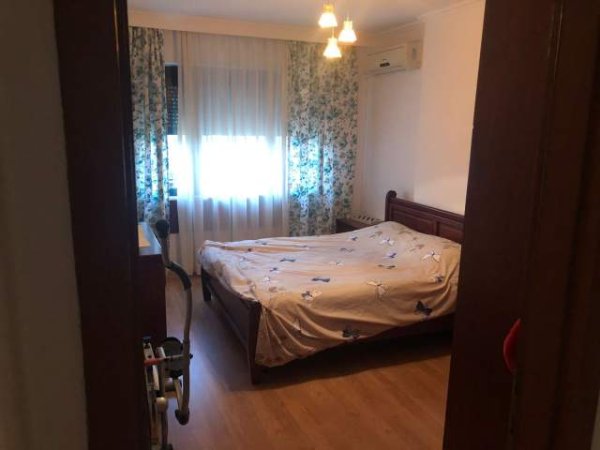 Tirane, jap me qera apartament 700 Euro