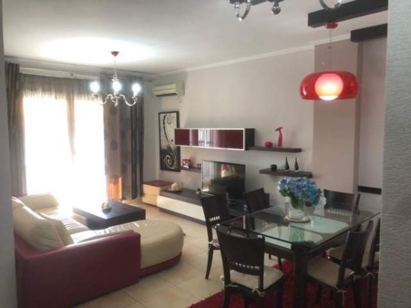 Tirane, jap me qera apartament 2+1+BLK Kati 9, 100 m² 950 Euro (Bllok)