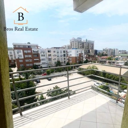 Tirane, jepet me qera apartament 3+1+A+BLK Kati 4, 120 m² 400 Euro (Rruga Jordan Misja)