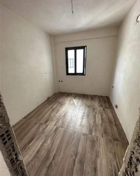 Sarande, shitet apartament 1+1 Kati 4, 80 m² 130.000 Euro (Rruga e Re, Sarande)