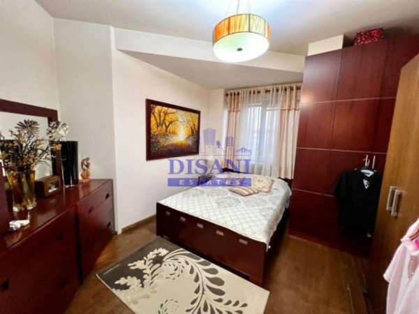 Tirane, shitet apartament 3+1+BLK 140 m² 230.000 Euro (Stacioni i Trenit)