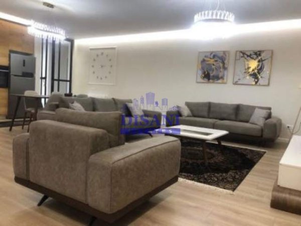 Tirane, jepet me qera apartament 3+1+BLK Kati 2, 220 m² 1.500 Euro (TEG)
