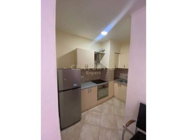 Tirane, jepet me qera apartament 1+1 Kati 3, 42 m² 350 Euro (Rruga Siri Kodra)