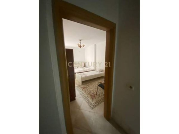 Tirane, jepet me qera apartament 1+1 Kati 3, 42 m² 350 Euro (Rruga Siri Kodra)