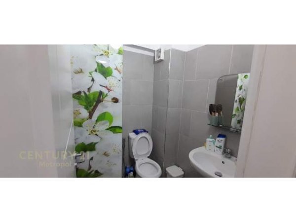 Tirane, shitet apartament 1+1 Kati 9, 38 m² 52.000 Euro (Laprake, Rruga Dritan Hoxha)