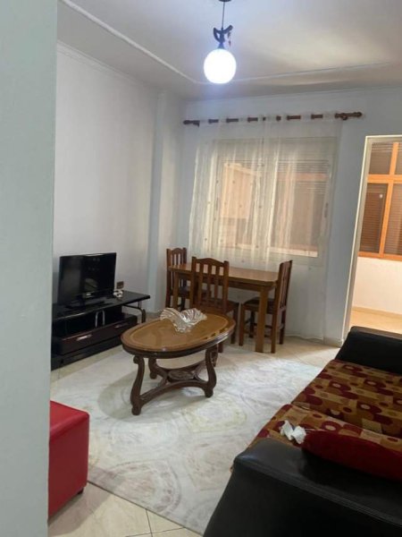 Tirane, jepet me qera apartament 1+1+BLK Kati 3, 73 m² 350 Euro (Rr.Dritan Hoxha, pallati Procredit Banke)