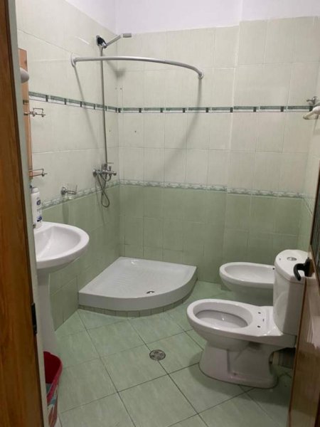 Tirane, jepet me qera apartament 1+1+BLK Kati 3, 73 m² 350 Euro (Rr.Dritan Hoxha, pallati Procredit Banke)