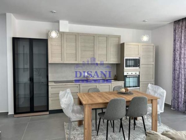 Tirane, jepet me qera apartament duplex Kati 2, 152 m² 1.500 Euro (LIQENI I THATE)
