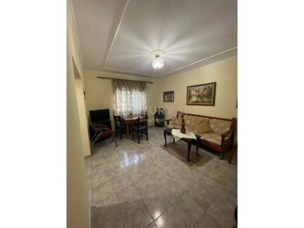 Tirane, jepet me qera apartament 1+1+A+BLK Kati 1, 55 m² 300 Euro (Porcelan)