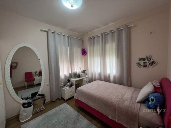 Tirane, shes apartament 3+1+2+BLK 123 m² 250.000 Euro (Rruga Eduard Mano, Kopshti Botanik Zoologjik)