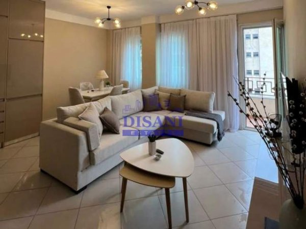 Tirane, jepet me qera apartament 2+1 Kati 6, 93 m² 500 Euro (Rruga 5 maj)