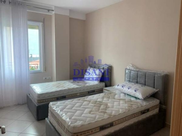 Tirane, jepet me qera apartament 2+1 Kati 6, 93 m² 500 Euro (Rruga 5 maj)
