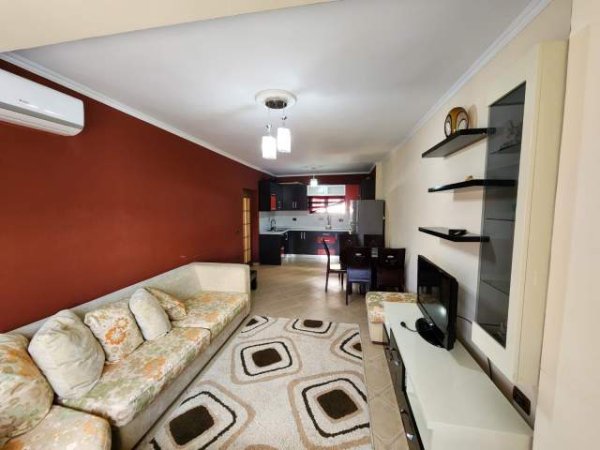 Tirane, jepet me qera apartament 1+1+BLK Kati 3, 55 m² 300 Euro
