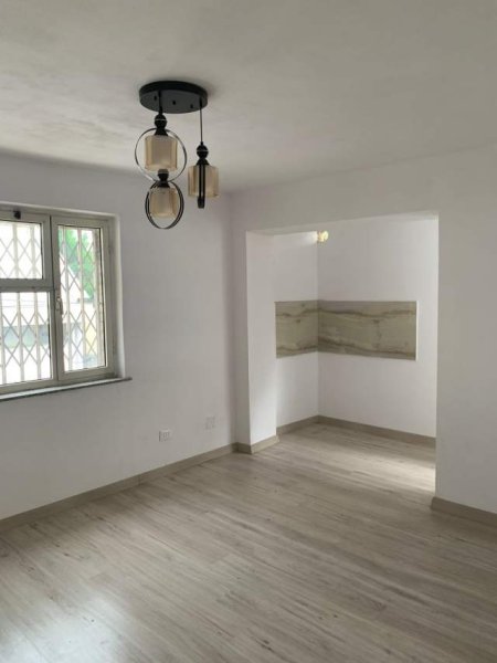 Tirane, jepet me qera apartament 1+1 Kati 2, 67 m² 450 Euro (Vasil Shanto)
