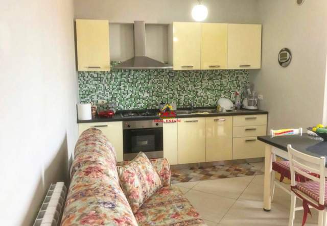 Vlore, shitet apartament 2+1+BLK Kati 4, 115 m² 150.000 Euro (Rruga Murat Terbaci)