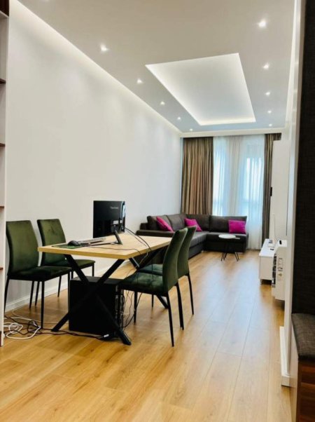 Tirane, shes apartament 1+1 70 m² 114.000 Euro (21 Dhjetori, Kompleksi Kontakt)