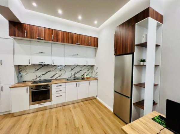 Tirane, shes apartament 1+1 70 m² 114.000 Euro (21 Dhjetori, Kompleksi Kontakt)