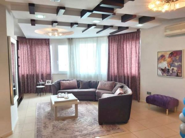 Tirane,   apartament 3+1+BLK Kati 11, 239 m² 900 Euro (Deliorgji - Rr. Kavajes)