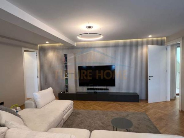 Tirane, shitet apartament 2+1 Kati 8, 117 m² 170.000 Euro (Ish Parku)