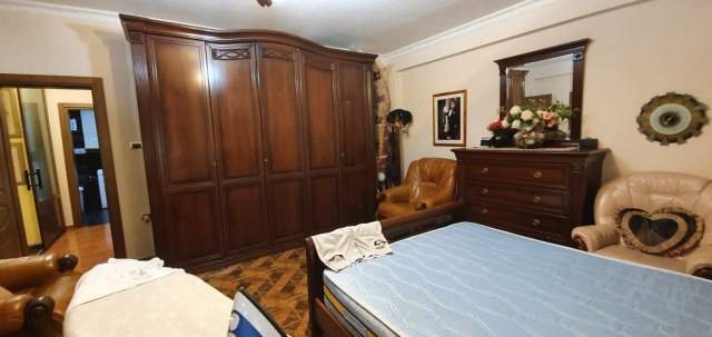 Tirane, shes apartament 3+1+A+BLK Kati 2, 190 m² 380.000 Euro (bllok)