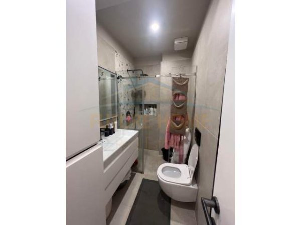 Tirane, shitet apartament 2+1 Kati 8, 117 m² 170.000 Euro