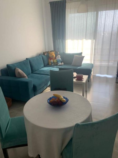 Tirane, jepet me qera apartament 1+1+BLK Kati 8, 60 m² 400 Euro (Oxhaku)