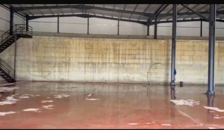 Tirane, jepet me qera ambjent biznesi Kati 0, 1.200 m² 4.000 € (AUTOSRTADA TIRANE DURRES)