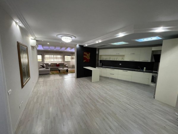 Tirane, shitet apartament 2+1 Kati 1, 105 m² 248.000 € 
