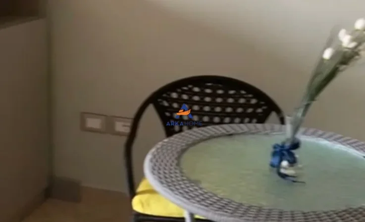 Tirane, jepet me qera garsonier 1+1 Kati 2, 48 m² 415 € (BRRYLI)