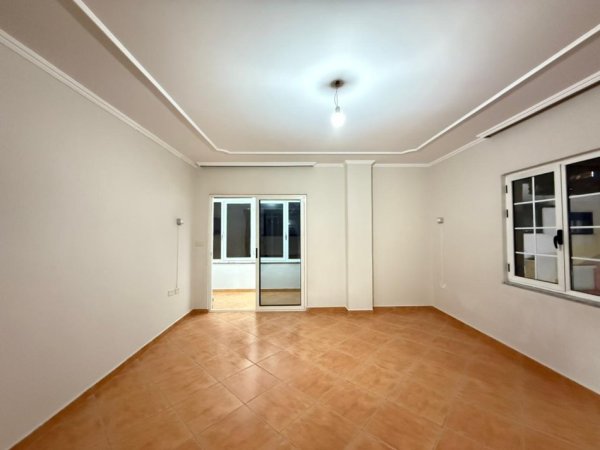 Tirane, jepet me qera zyre Kati 4, 178 m² 1.700 € (Sheshi Willson)
