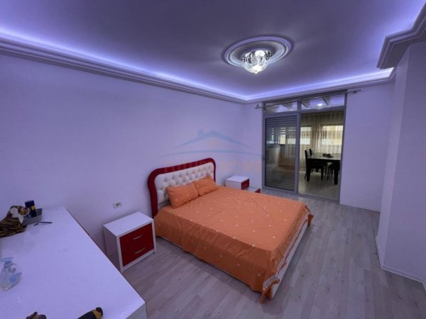 SHITET APARTAMENT 2+1+VERANDE PALLATI ME SHIGJETA