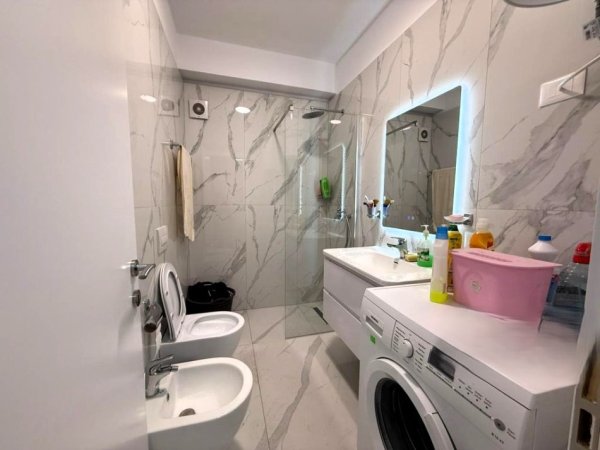 Tirane, shitet apartament 2+1 Kati 4, 116 m² 155.000 € (Astir)