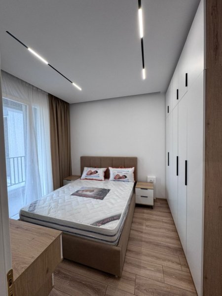 Tirane, jepet me qera apartament 1+1+Ballkon Kati 2, 60 m² 700 € (Rruga Viktor Eftimiu)