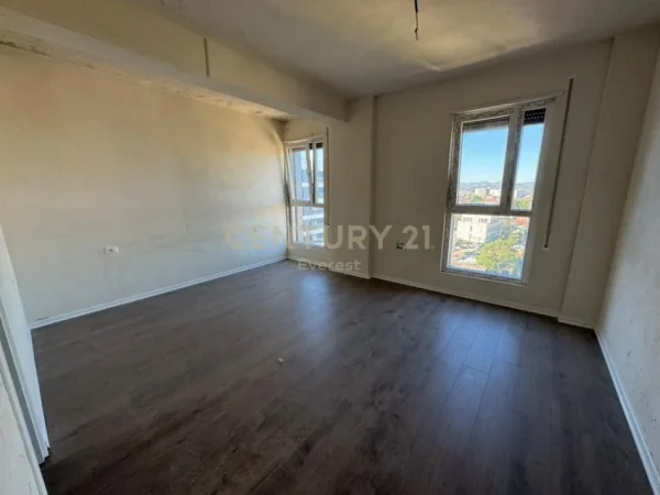 Tirane, shes apartament 2+1+Aneks+Ballkon Kati 7, 105 m² 197.000 € 