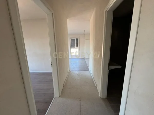 Tirane, shes apartament 2+1+Aneks+Ballkon Kati 7, 105 m² 197.000 € 