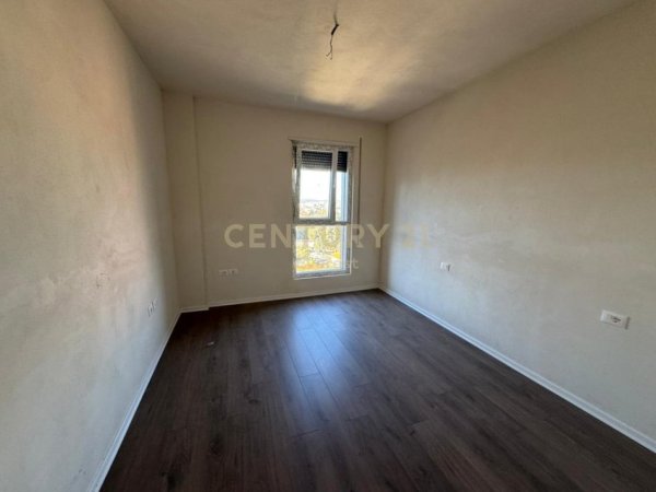 Tirane, shes apartament 2+1+Aneks+Ballkon Kati 7, 105 m² 197.000 € 