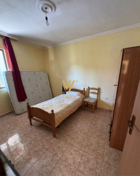 Tirane, jepet me qera apartament 1+1+Ballkon Kati 6, 65 m² 350 € (KODRA E DIELLIT)